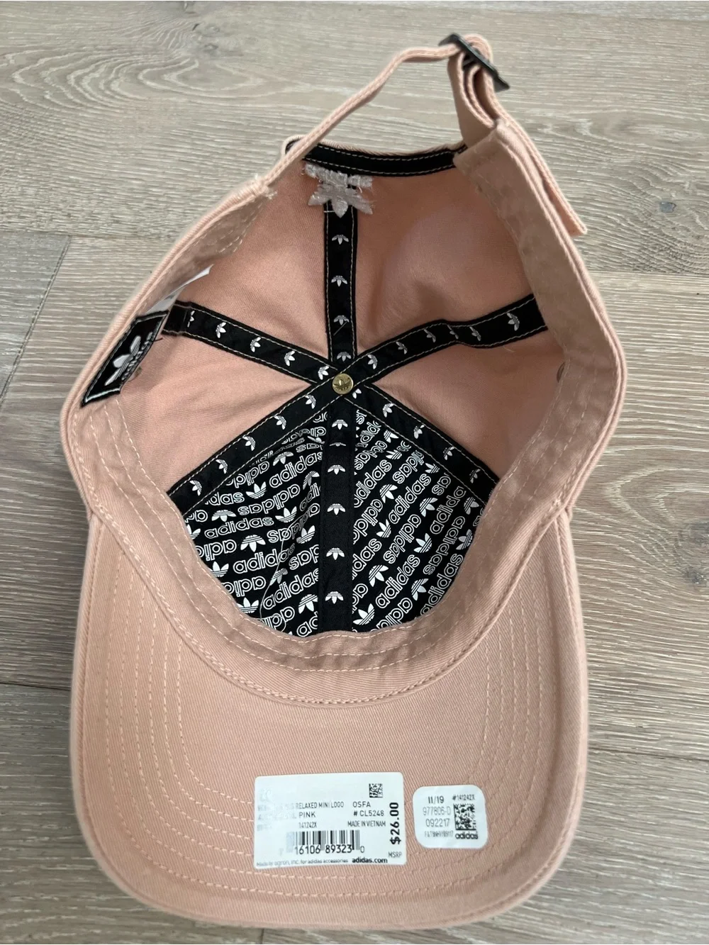 NWT Adidas Relaxed Mini Logo Baseball Cap